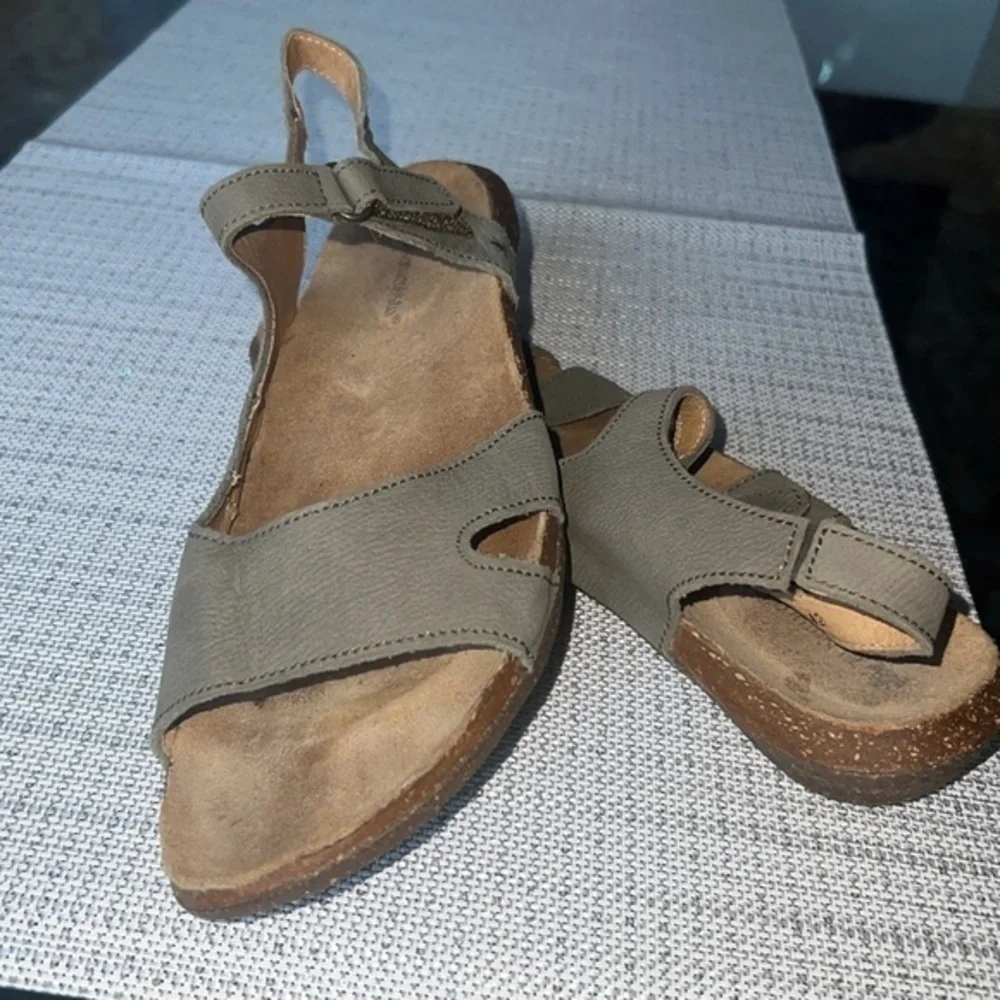 El Naturalista women’s sandals 42 , leather green